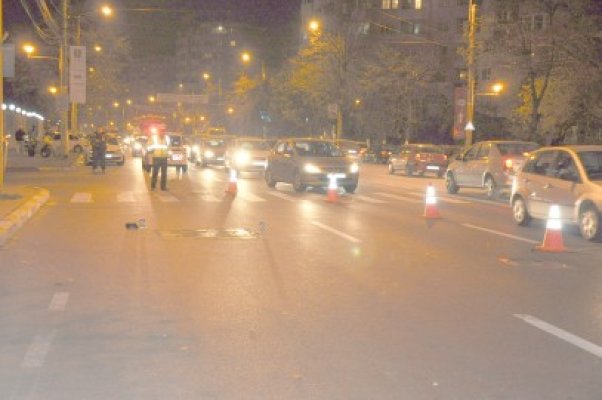 Copil izbit în plin de o maşină, dus în stare critică la spital
